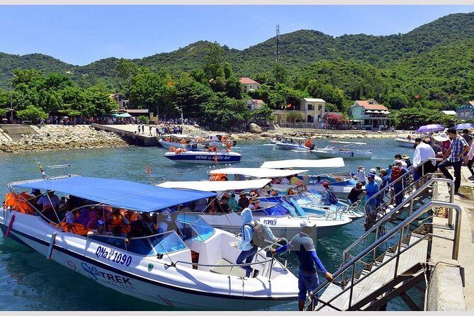 Cham Island Tour Snorkeling -Sunbathing - Nice Beach - Speedboat - Beach time and sunbathing: when the day turns restful