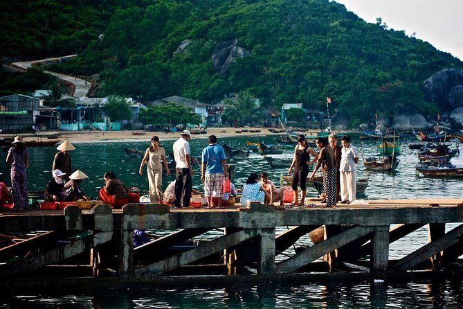 Cham Island Tour Snorkeling -Sunbathing - Nice Beach - Speedboat - Lunch with fresh seafood: a real value add