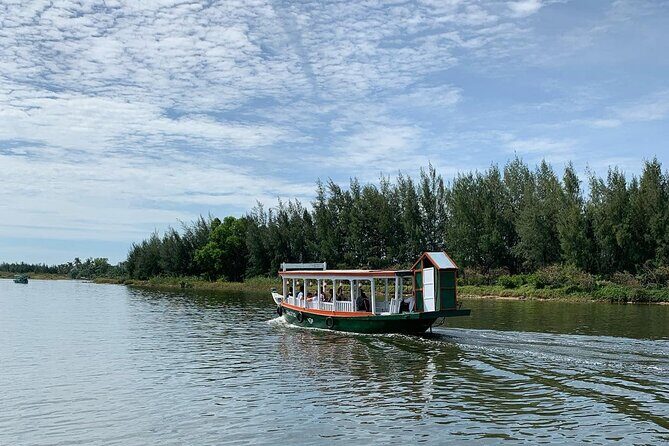 Cooking class, market tour and basket boat tour - Key highlights at a glance