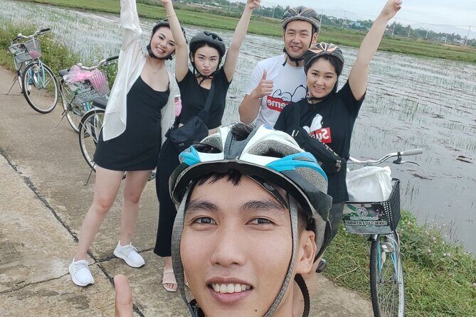 Countryside Bicycle To-Trà Quế village,Carpentryvillage,makingMat - Tra Que Vegetable Village: an herb garden walk you can actually use