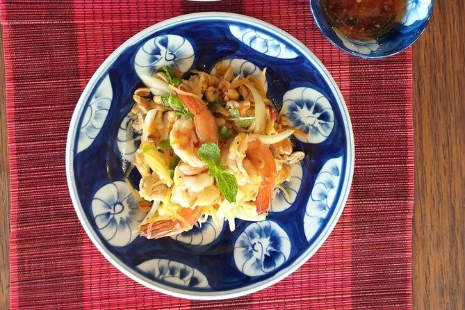 Countryside bike tour, basket boat and cooking class - Stop 1: Tra Que Vegetable Village and the Work Behind the Food