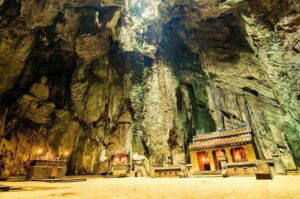 Da Nang/Hoian: Marble Mountain, Am Phu Cave, Monkey Mountain - Linh Ung Pagoda and the 67m Lady Buddha: spiritual stop with real payoff