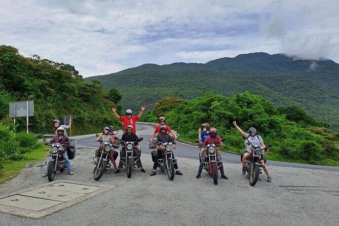 Easyrider from Hoi An to Hai Van Pass One day loop with Mr Thong - Motorbike setup: automatic riding and what you should expect