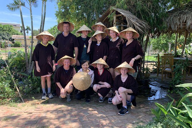 Full Experience Tour: Cooking Class & Basket Boat at Eco-Village - Lunch at Tra Que Water Wheel Restaurant: A Meal With Momentum