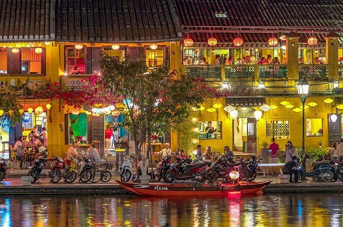 Hoi An Ancient Town - Night Market Street Food Walking Tours - Stop 2: Ancient Town Walking + River Boat Escape