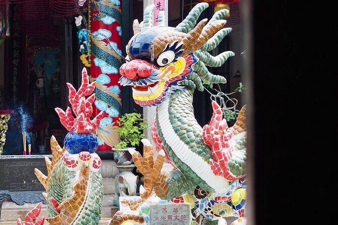Hoi An Ancient Town Walking Tour with a Local - Hoi An Traditional Art Performance Theatre: the ear-opening stop