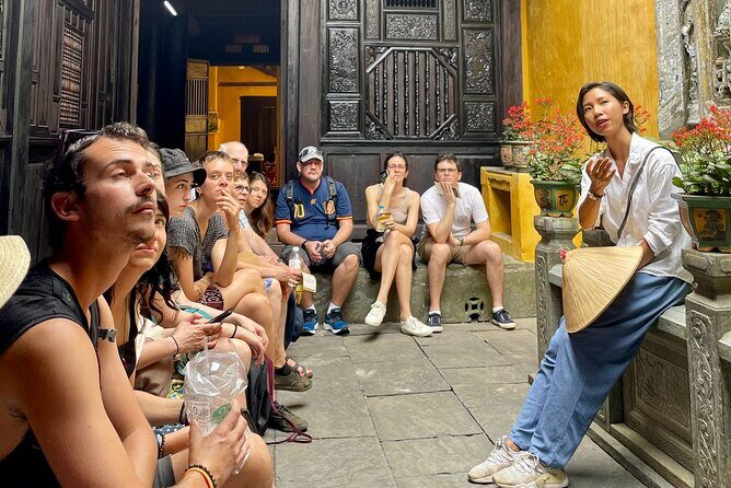 Hoi An Ancient Town Walking Tour with a Local - Meeting point to market finale: an easy day flow