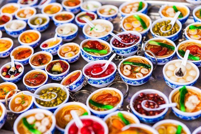 Hoi An at Sunset: Authentic Local Street Food Tour - Drinks and Portion Reality: Will You Be Hungry After 2.5 Hours?