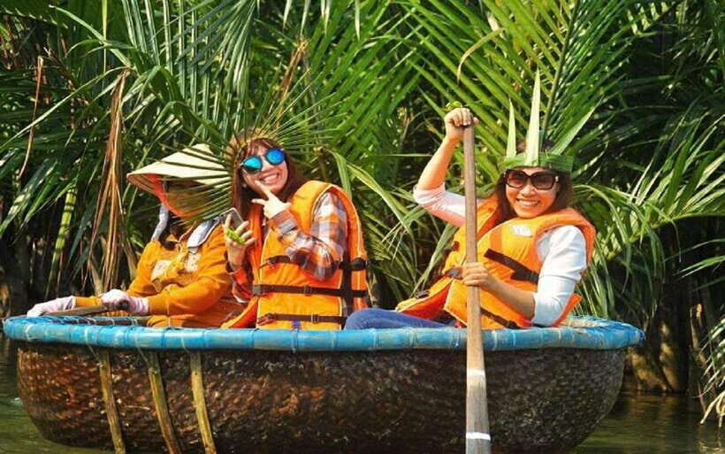 Hoi An: Basket Boat Ride in the BẢY MẪU Coconut Forest - How the 1 hour to 90 minutes actually plays out on the water