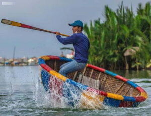 Hoi An: Basket Boat Ride in the Coconut Forest - Basket boat hands-on: spinning, paddling, and crab fishing