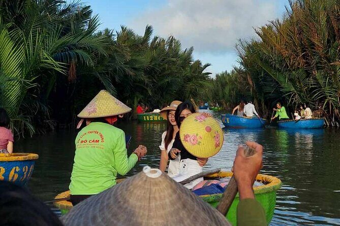 Hoi An Basket Boat Tour - Traditional fishing techniques and seafood you can try
