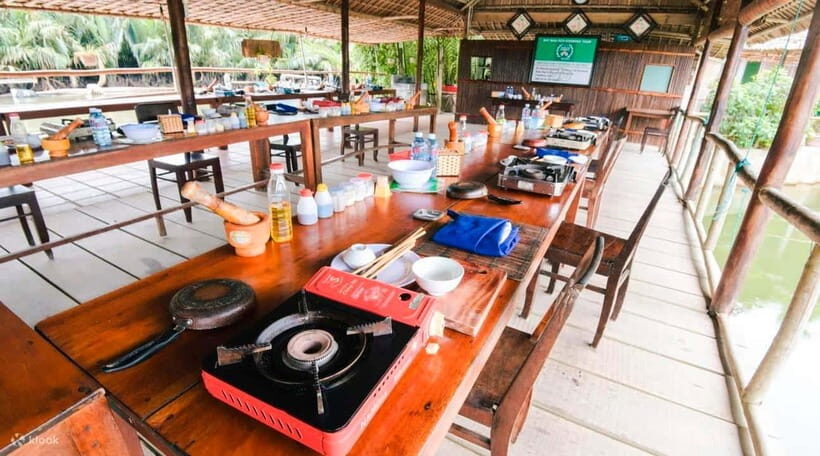Hoi An: Cooking Class + basket boat (free transfer in Hoian) - Hoi An’s Central Vietnam cooking, with a boat ride that sets the mood
