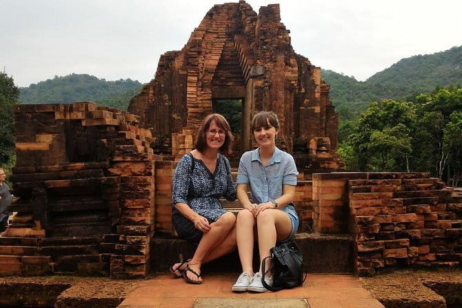 Hoi An Cooking Class & Vespa Cooking Adventure Tour - The family-run venue and chef-led class vibe
