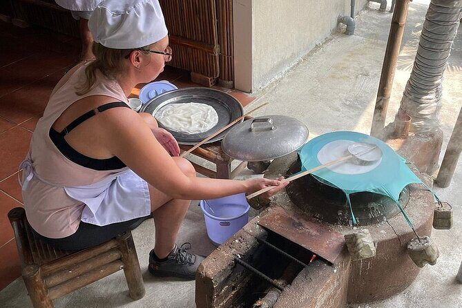 Hoi An cooking class with Basket Boat Tour - Pickup, meeting point, and what to wear (so the day stays fun)