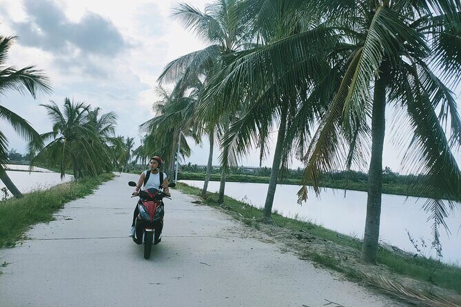 Hoi An Countryside Discovery Tour By Motorbike - Local food - The local home meal: why the food tastes better when you share the space