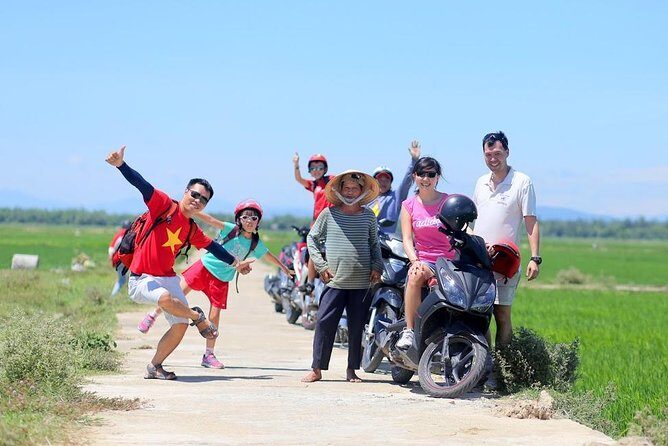 HOI AN Countryside - River Islands - Old Crafts - Local Culture - Tra Nhieu Fishing Village: Weaving colorful sleeping mats (hands-on)