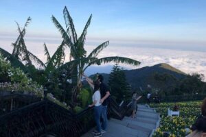 Hoi An/Da Nang guided tour to BANA HILLS with Cham Cham Travel - Timing matters: why late pickup helps your photos and your mood