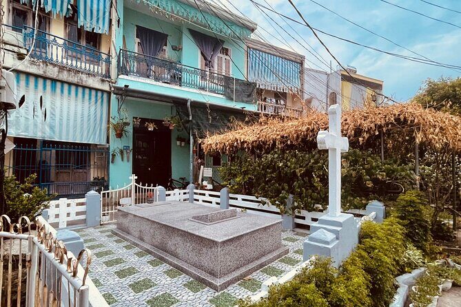 Hoi An Ghosts, Death, Mystery Unveiled - How the route uses shadowy alleys to tell real stories