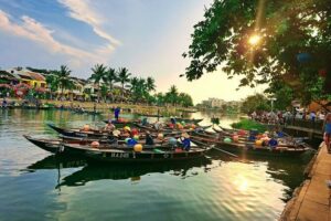 Hoi An Hidden Gem- Local Food- Lantern Making- Tailoring - Local food hour: cao lau and white rose dumplings