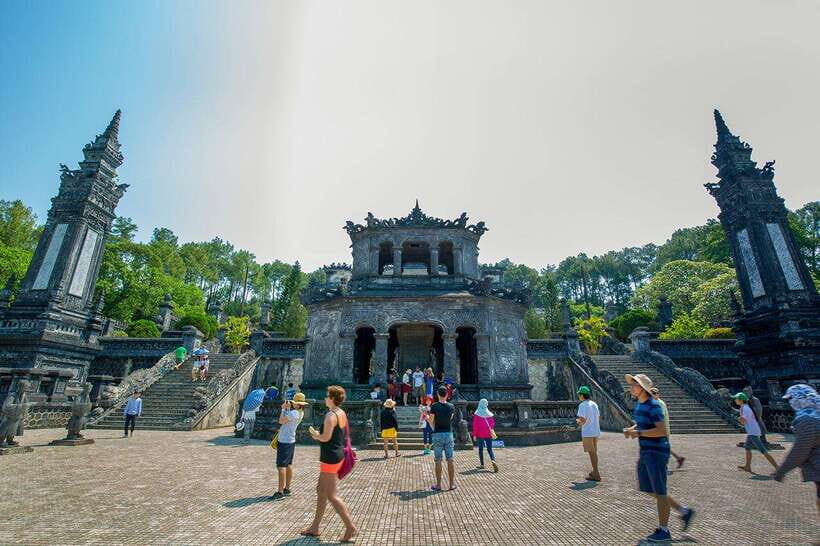 Hoi An: Imperial Hue And Scenic Hai Van Pass Discovery Tour - The Hue day really starts on the road: Hoi An to Hải Vân Pass