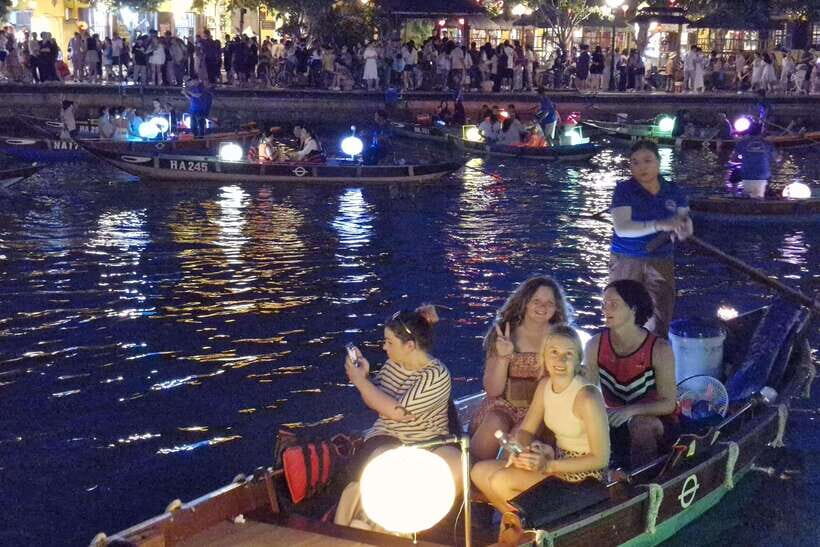 Hoi An : Lantern Boat Trip & Release Lantern - Writing your wish: the lantern meaning part (and why it matters)