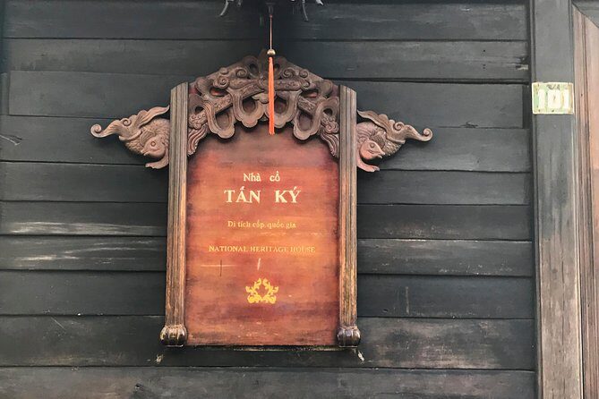 Hoi An: My Son Sanctuary And Hoi An Heritage Full-day Tour - Hoi An Ancient Town walking tour: architecture, bridges, and the ports story