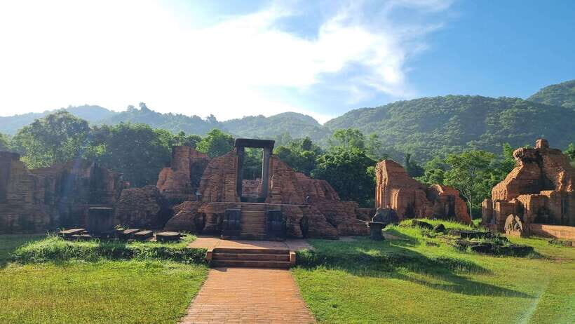 Hoi An: My Son Sanctuary Private Tour with Local Guide - Hoi An to My Son: private pickup that saves your daylight