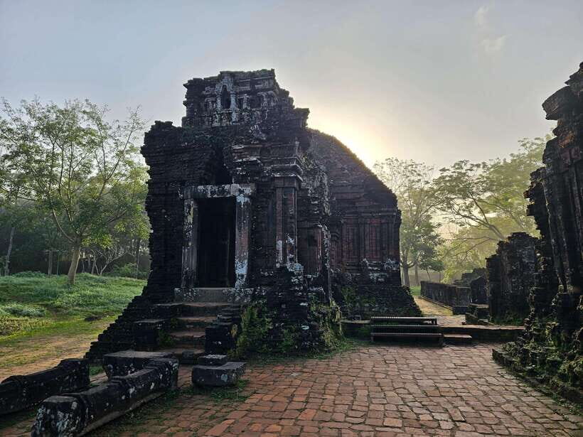 Hoi An: My Son Sanctuary Private Tour with Local Guide - A focused 1.5-hour tour inside the sanctuary