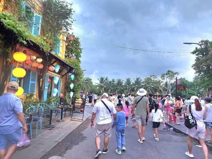 Hoi An Old Town Entrance Ticket +Boat Lantern Release Ticket - Timing Tips: Don’t Miss the Sightseeing Portion When It Gets Dark