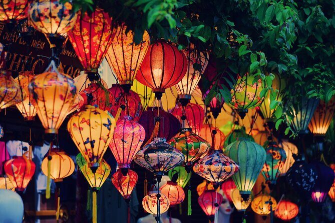 Hoi An Old Town Secret Cocktail Experience with Local Host - The real value: small group intimacy and a true host