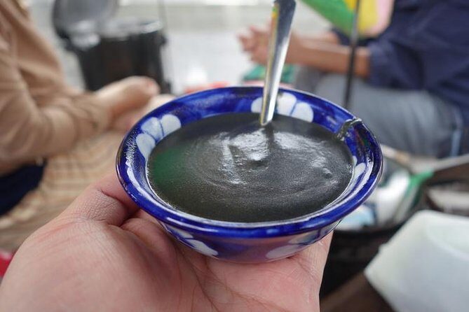 Hoi An street food Tour - Private Tour - What it’s like with the guide: strong English, but you may feel the pace