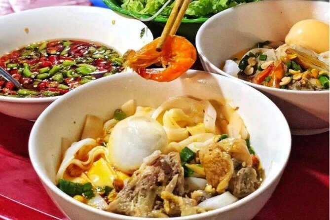 Hoi An Street Food Tour- The Real Taste Of Hoi An - Stop 4: Cơm gà Bà Buội and the joy of simple perfection