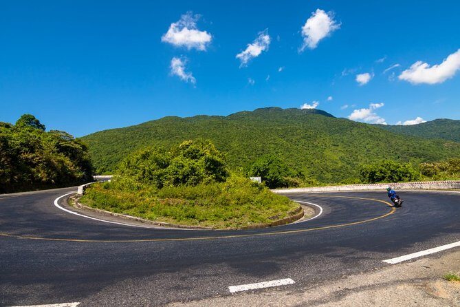 Hoi An To Phong Nha By Private Car - Wartime stops and spiritual stops: La Vang, Hien Luong Bridge, Ben Hai River