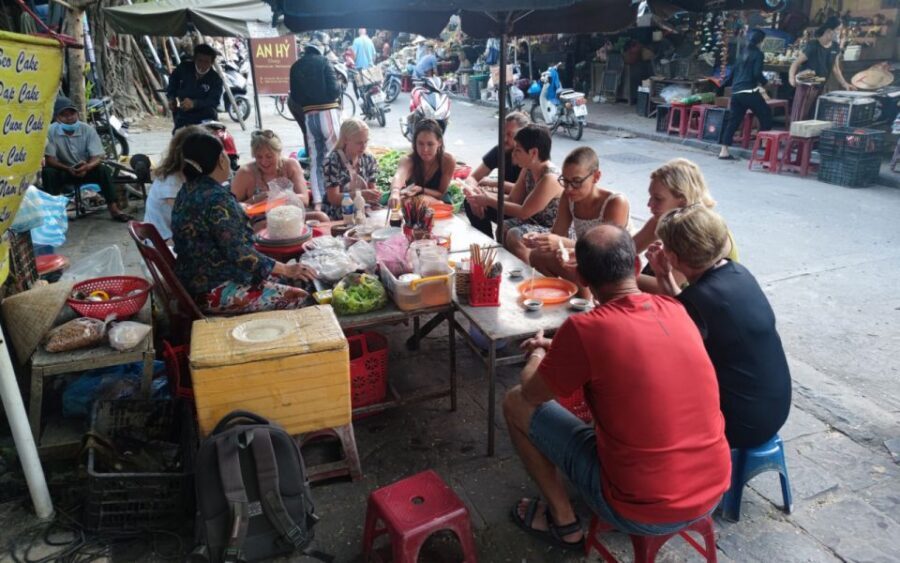 Hoi An Vegan Food Tour - Cao Lau and Black Sesame Soup: comfort food, plant-based style