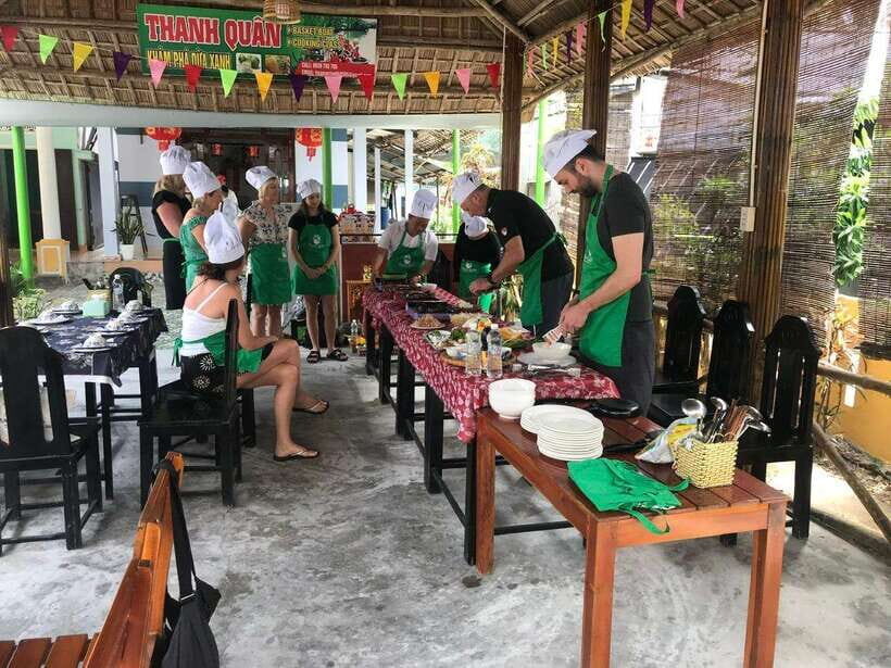 Hoi An : Vietnamese Cooking Class with Hotel Pickup - Chef Hon’s class style: step-by-step, in plain English