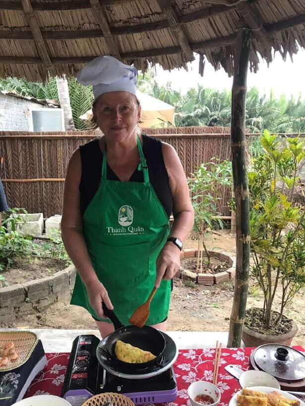 Hoi An : Vietnamese Cooking Class with Hotel Pickup - The restaurant pause plus a welcome drink