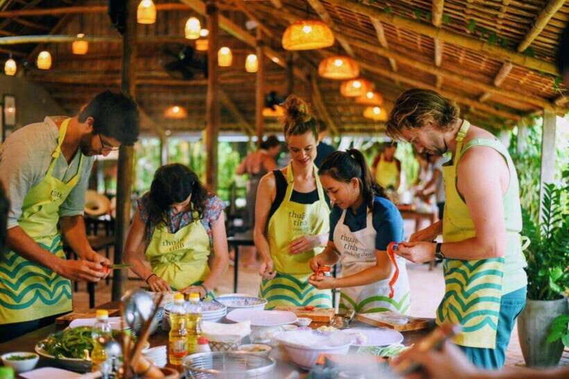 Hoi An : Vietnamese Cooking Class with Phở and Eco Tour - Market trip: herbs, spices, and choosing ingredients that actually matter