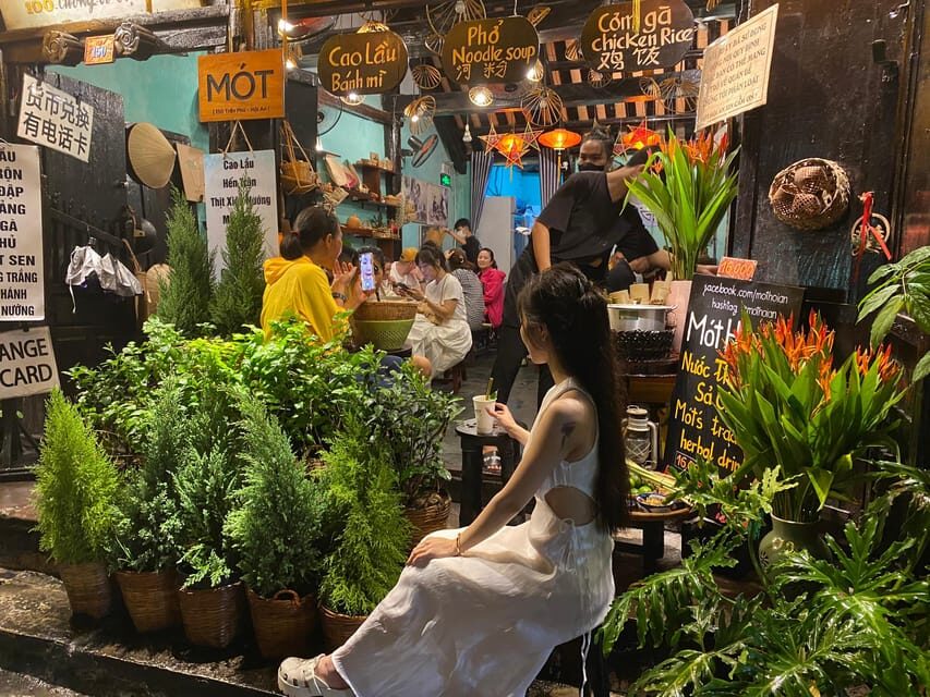 Hoian Old Town - Immersive Free Walking Tour - Hoi An Old Town on foot: why this short tour works