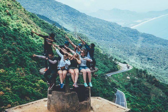 Hue city tour 1 day from Da Nang / Hoi An - Thien Mu Pagoda + lunch: the calm middle of a long day