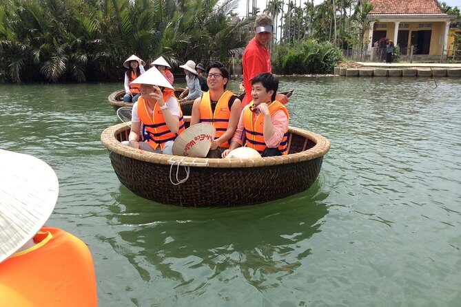 Market Tour , Basket Boat and Cooking Class Hoi An - Stories of the Vietnamese–American war, told in an everyday setting