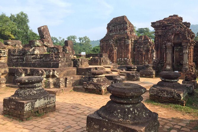 My Son Sanctuary - small group tour and Thu Bon river cruising - The vegetarian-friendly lunch break before the boat