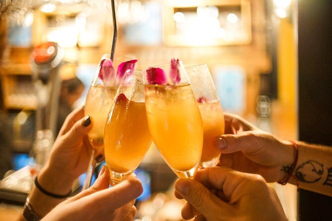 Secret Cocktail Experience in Hoi An - Stop 1: The Old Town start point and the first taste of the story