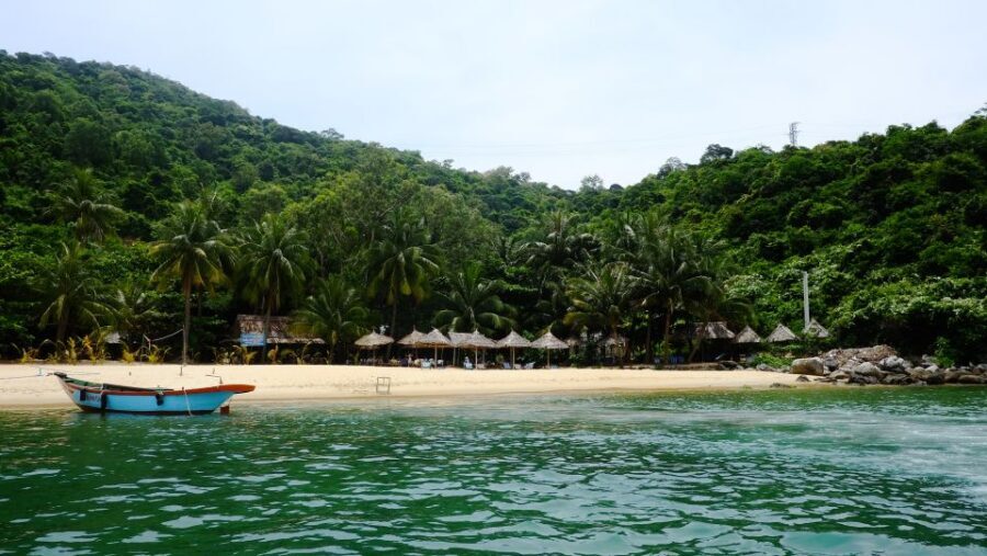 Snorkeling Cham Island: Snorkeling Tour by Speed Boat - The speedboat ride back: plan for spray and motion