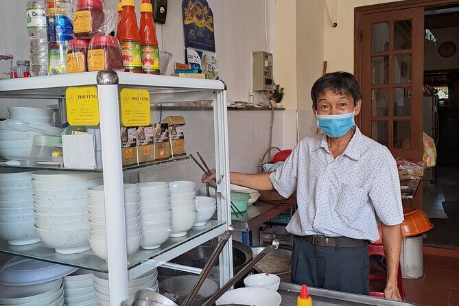 Unseen Hoi An Ancient Town - Food & Culture Walking Tour - The brunch moment: eating like locals, not snack hopping